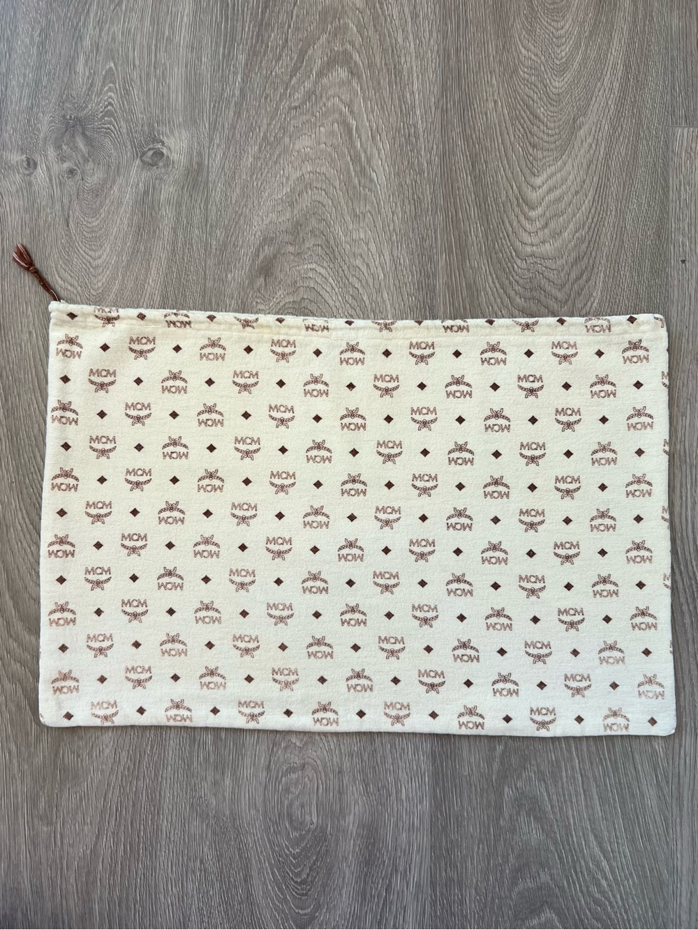 Mcm dust bag (C747)